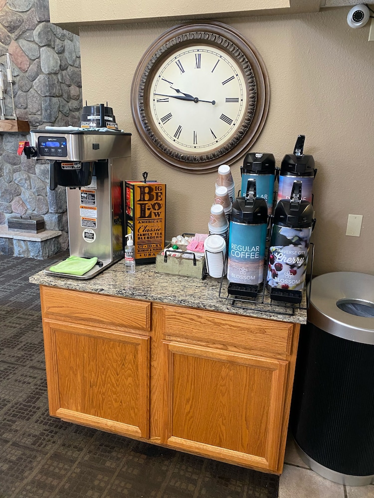 Blossom Hotel & Suites Traverse City - photo 48