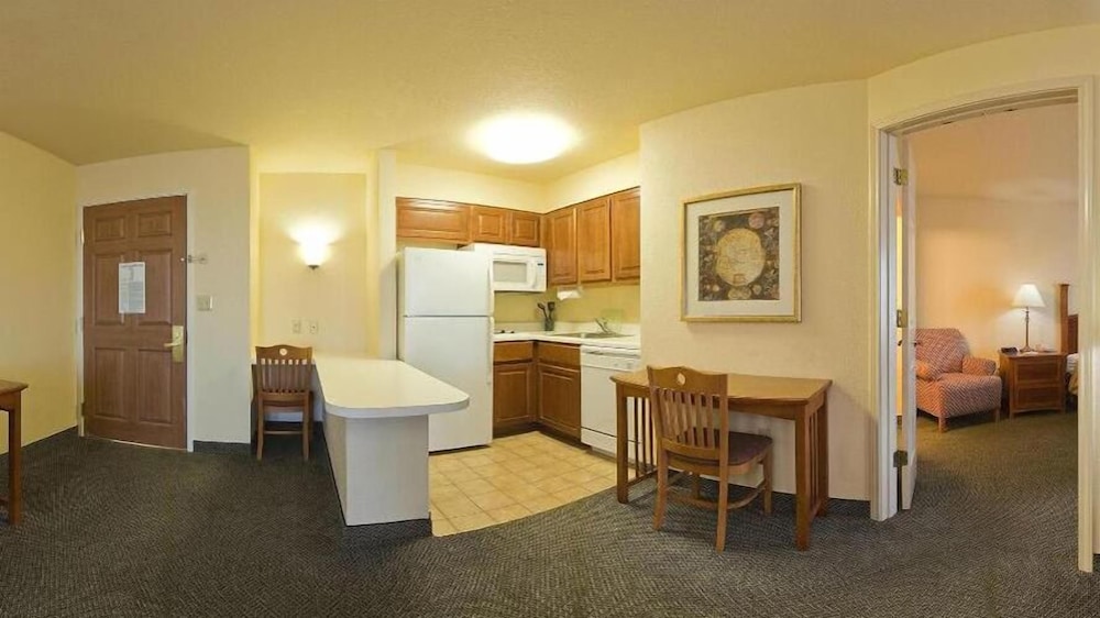 Staybridge Suites South Springfield by IHG - photo 20