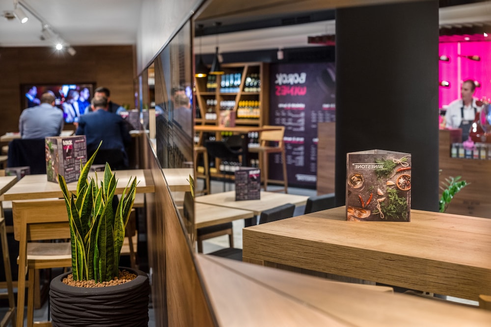 מזון ומשקאות