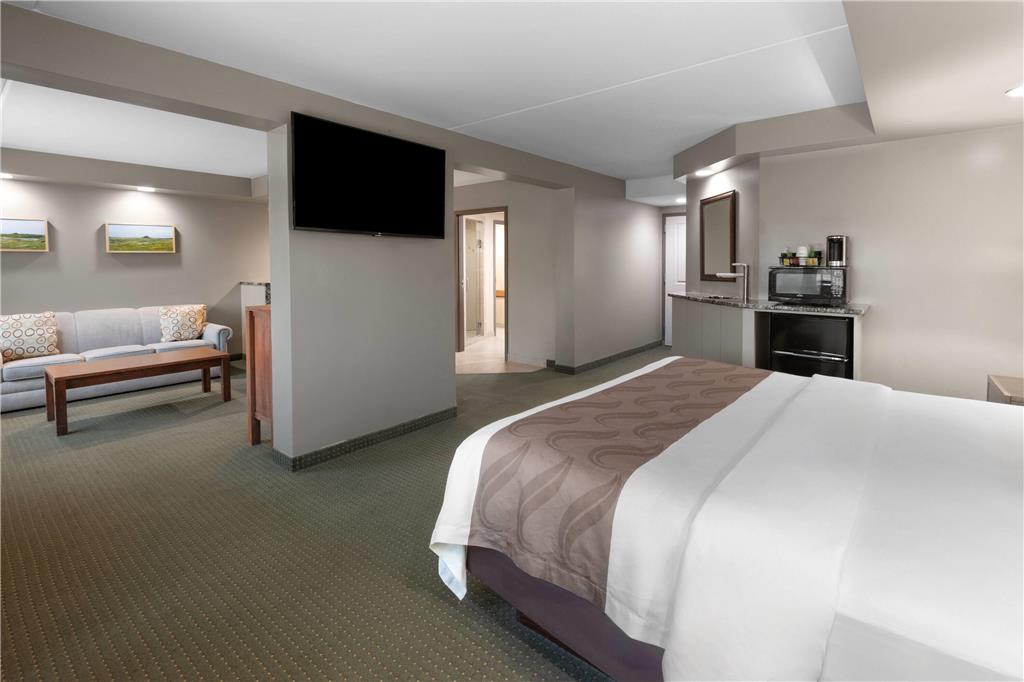 Baymont by Wyndham Jamestown Conference Center & Water Park - photo 31