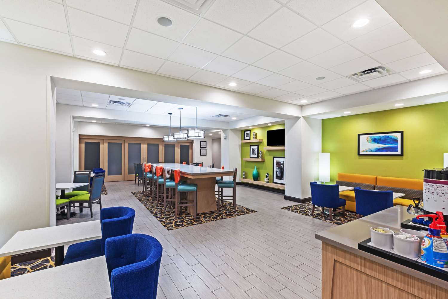 Hampton Inn Ozona - photo 9