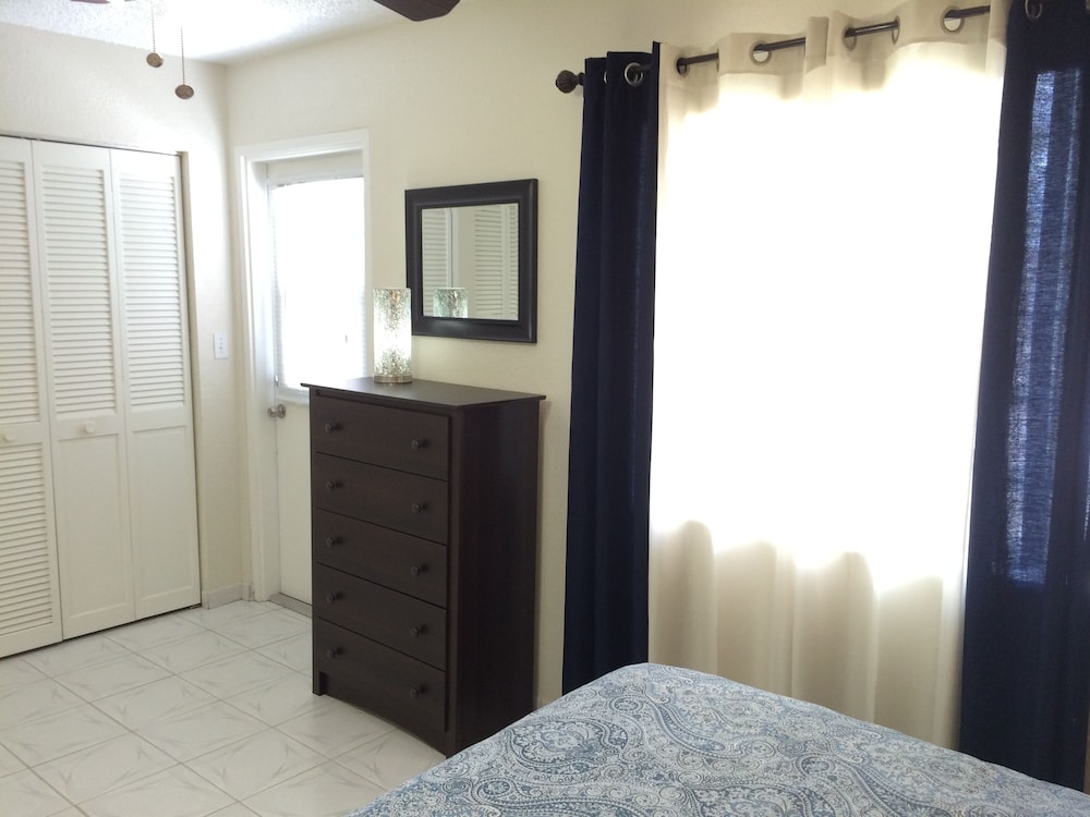 Hollywood by the Sea Hotel - photo 53