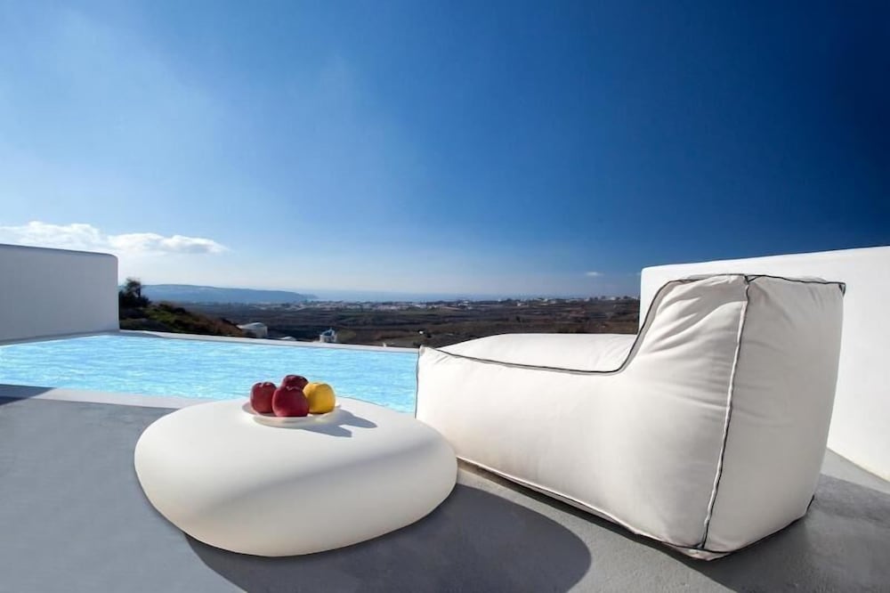 Alunia Incognito Suites Adults Only in Pyrgos, Greece