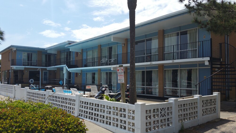 Carolina TarHeel Motel - photo 43