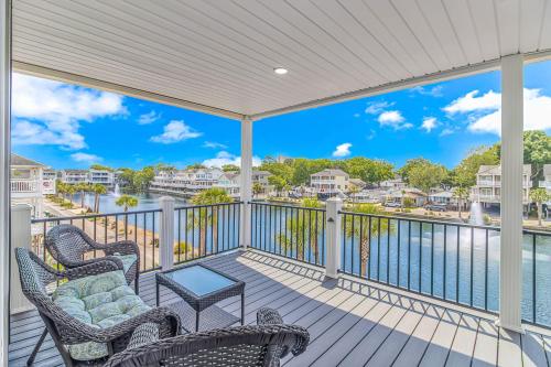 Ocean lakes Luxury Water Front Home — 4-Star Luxury Hotel in Myrtle Beach, United States
