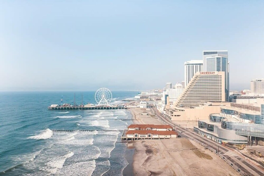 2br 3ba Condo Right Between Hard Rock and Ocean Casino - photo 32