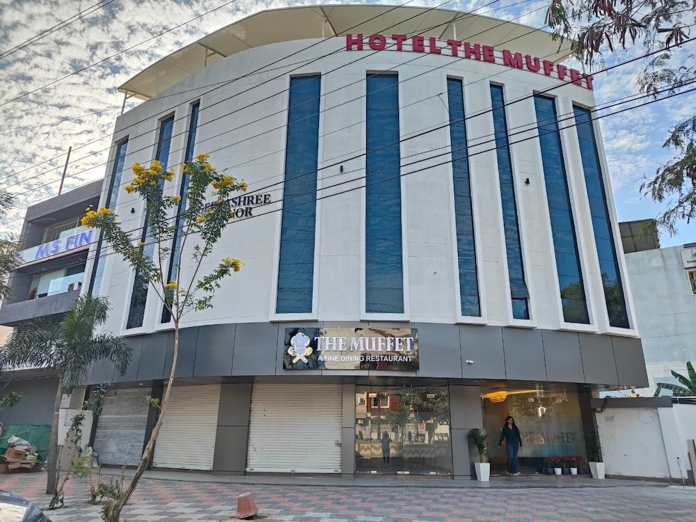 Hotel The Muffet - last minute hotel in Indore