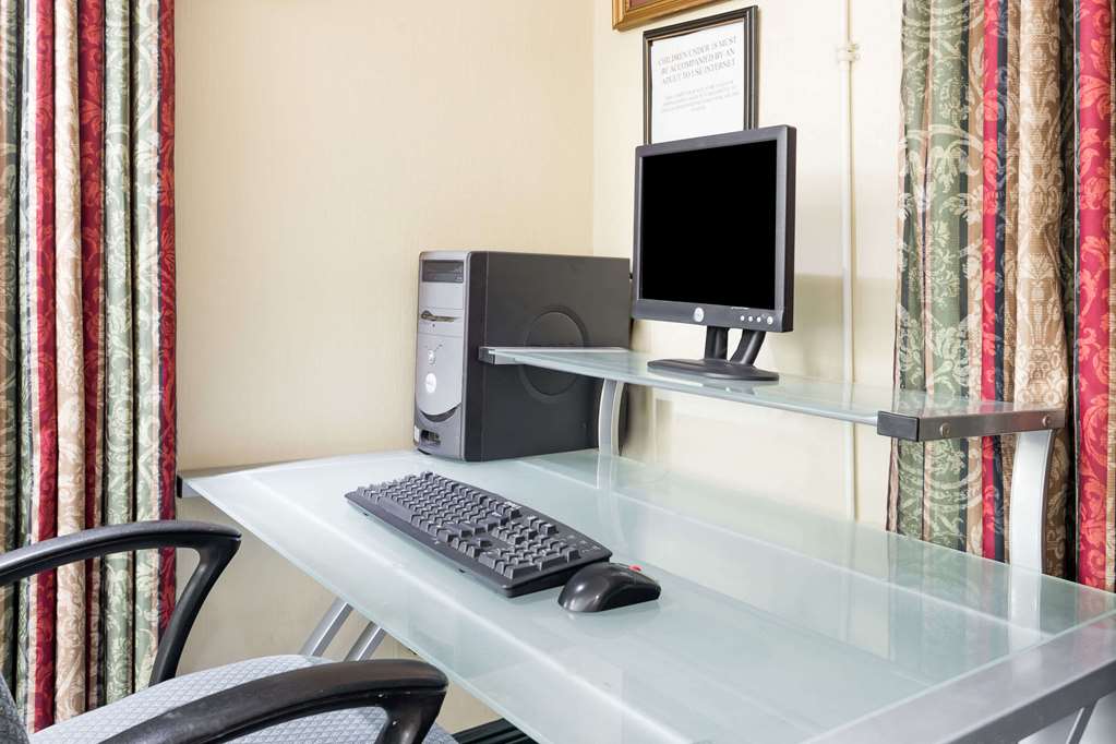 Days Inn by Wyndham Chiefland - photo 14