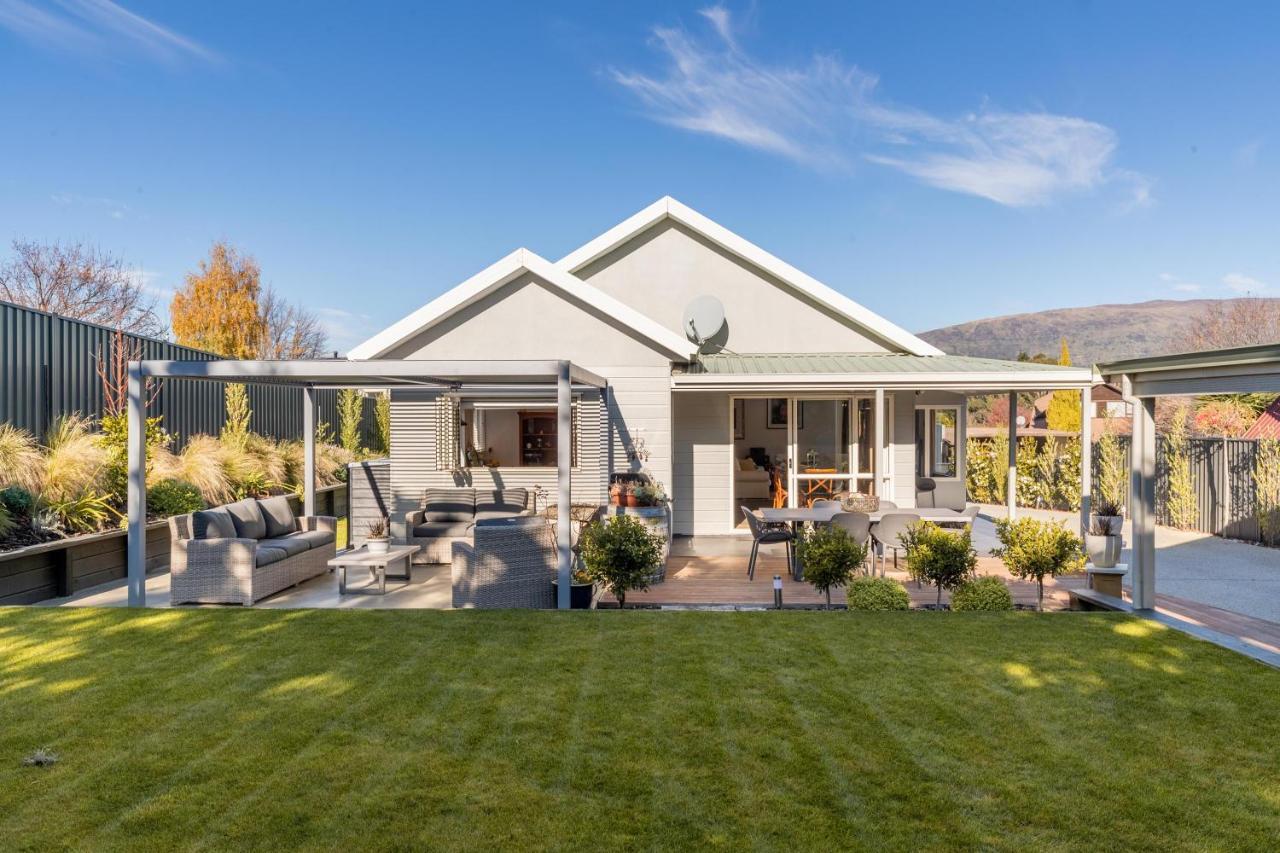The Mount Iron Bothy - last minute hotel in Wanaka