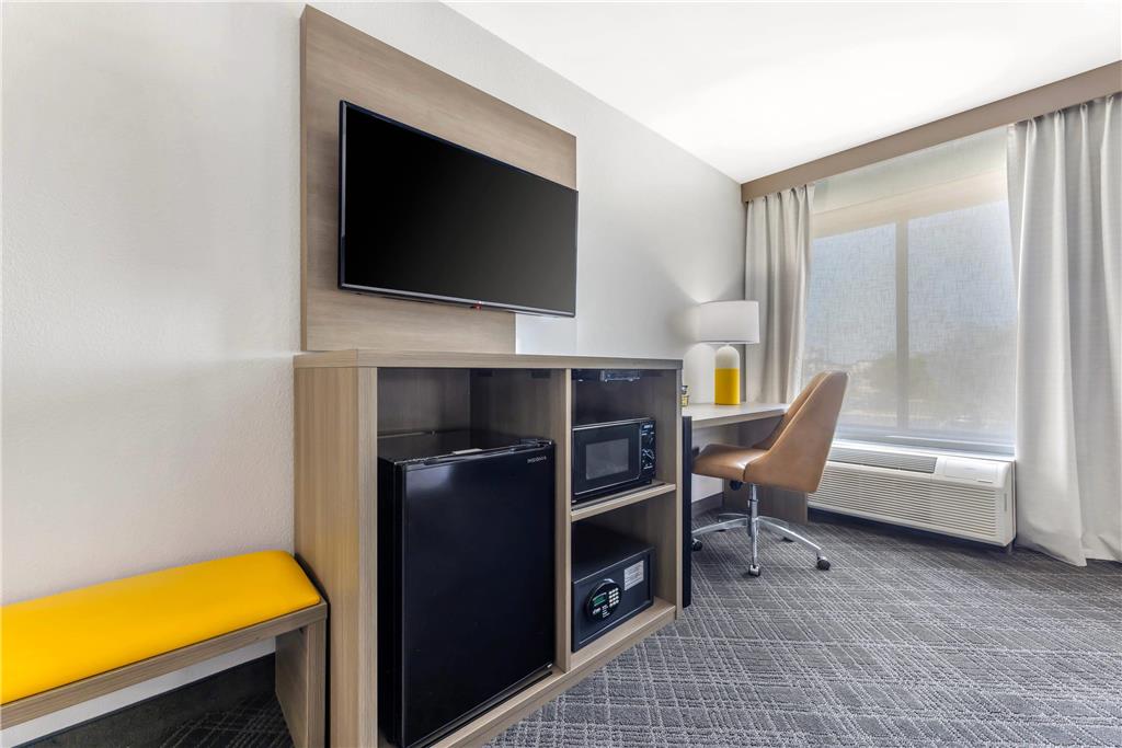 Comfort Inn Bourbonnais near I 57 - photo 9