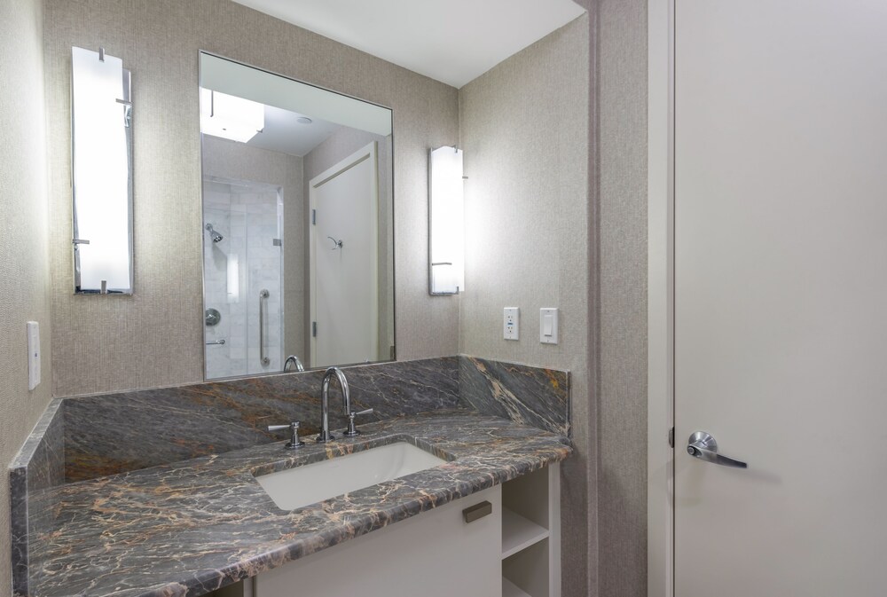 Private Residences at Conrad by LRMB - photo 25