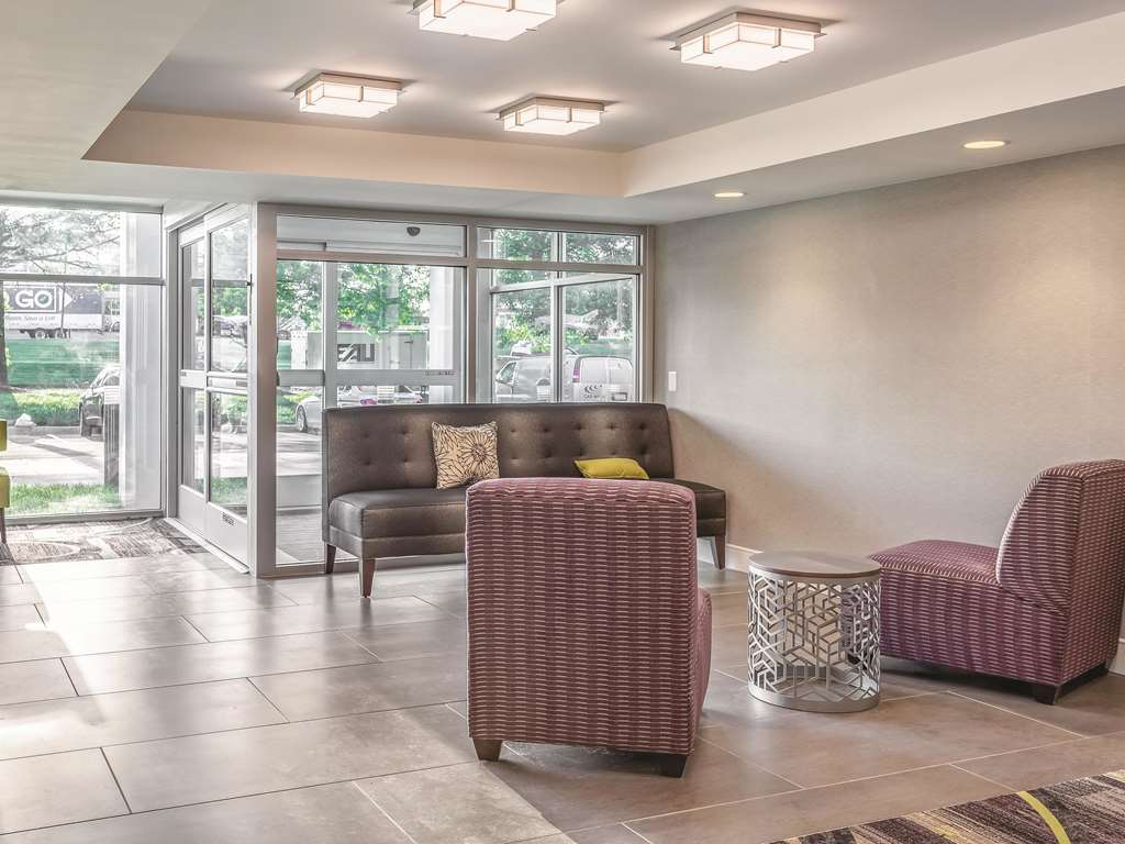 La Quinta Inn & Suites by Wyndham Columbia Fort Meade - photo 10