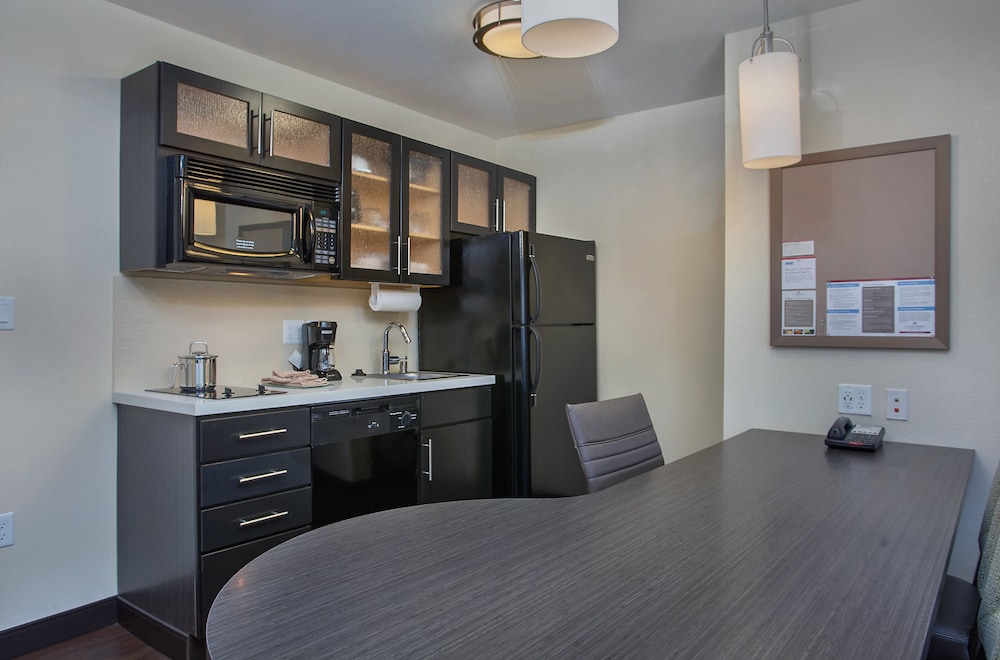 Candlewood Suites Bowling Green by IHG - photo 11
