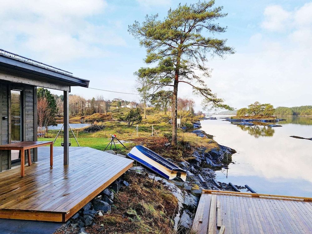 6 Person Holiday Home In Lindas 19754130 — Lindas