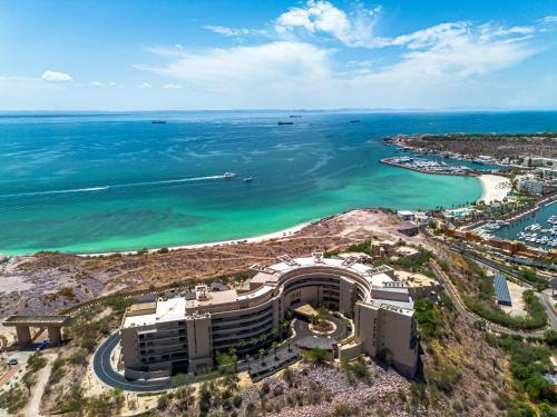 Luxurious Penthouse at Vistamar Golf Beachclub in La Paz, Mexico