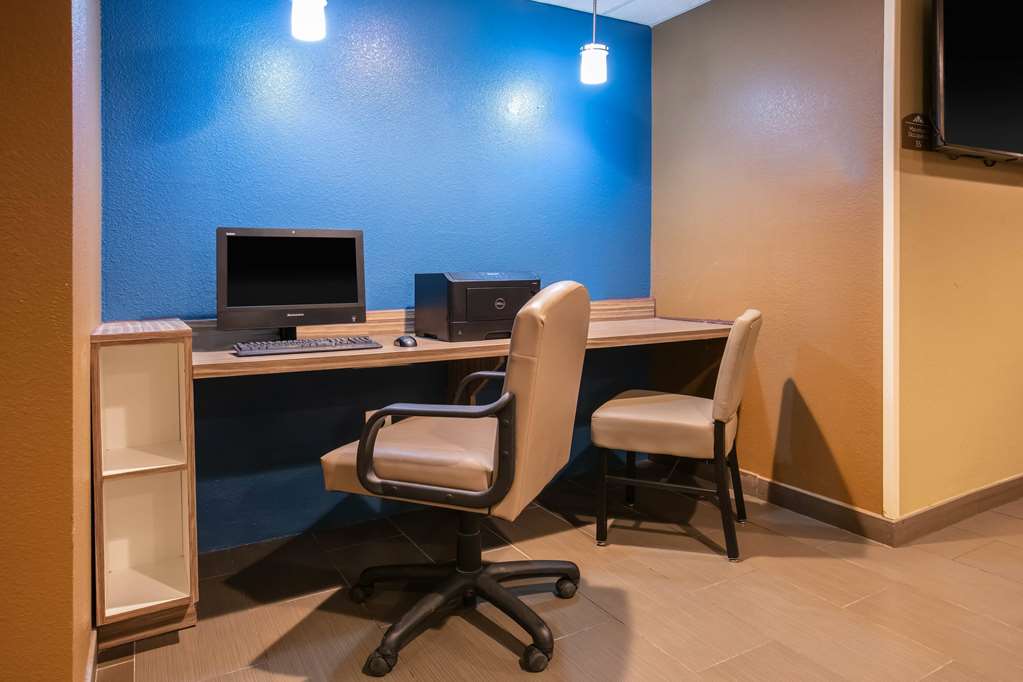 Microtel Inn & Suites By Wyndham Pecos - photo 16