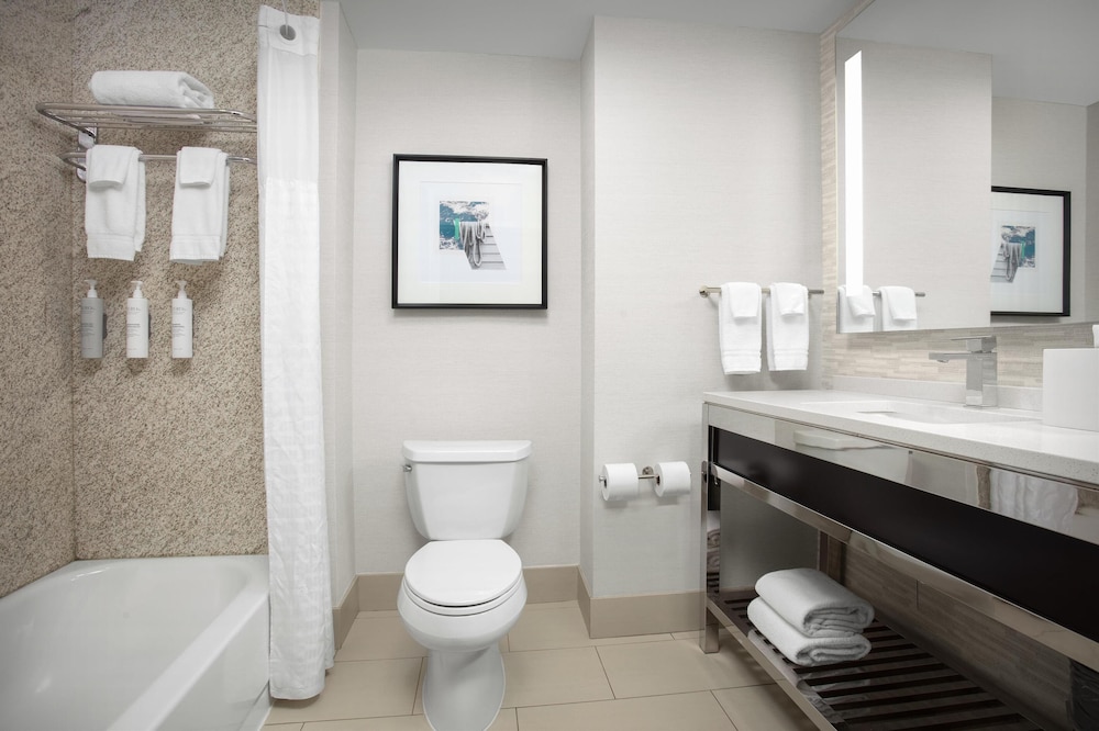 Hilton Garden Inn Portsmouth Downtown - photo 24