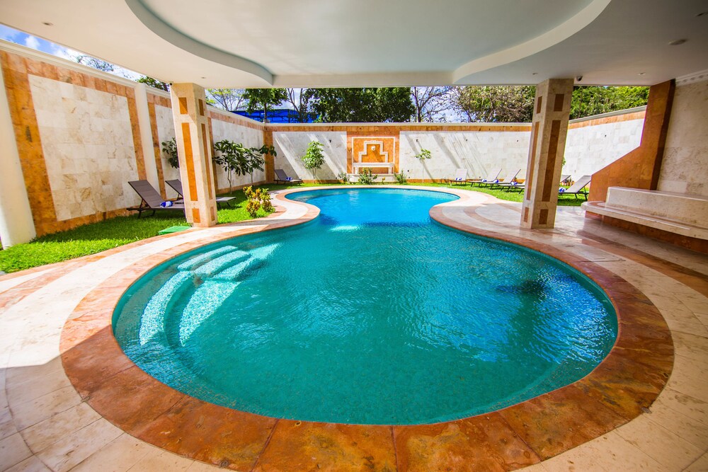 Hotel Palacio Maya — 4-Star Luxury Hotel in Merida, Mexico