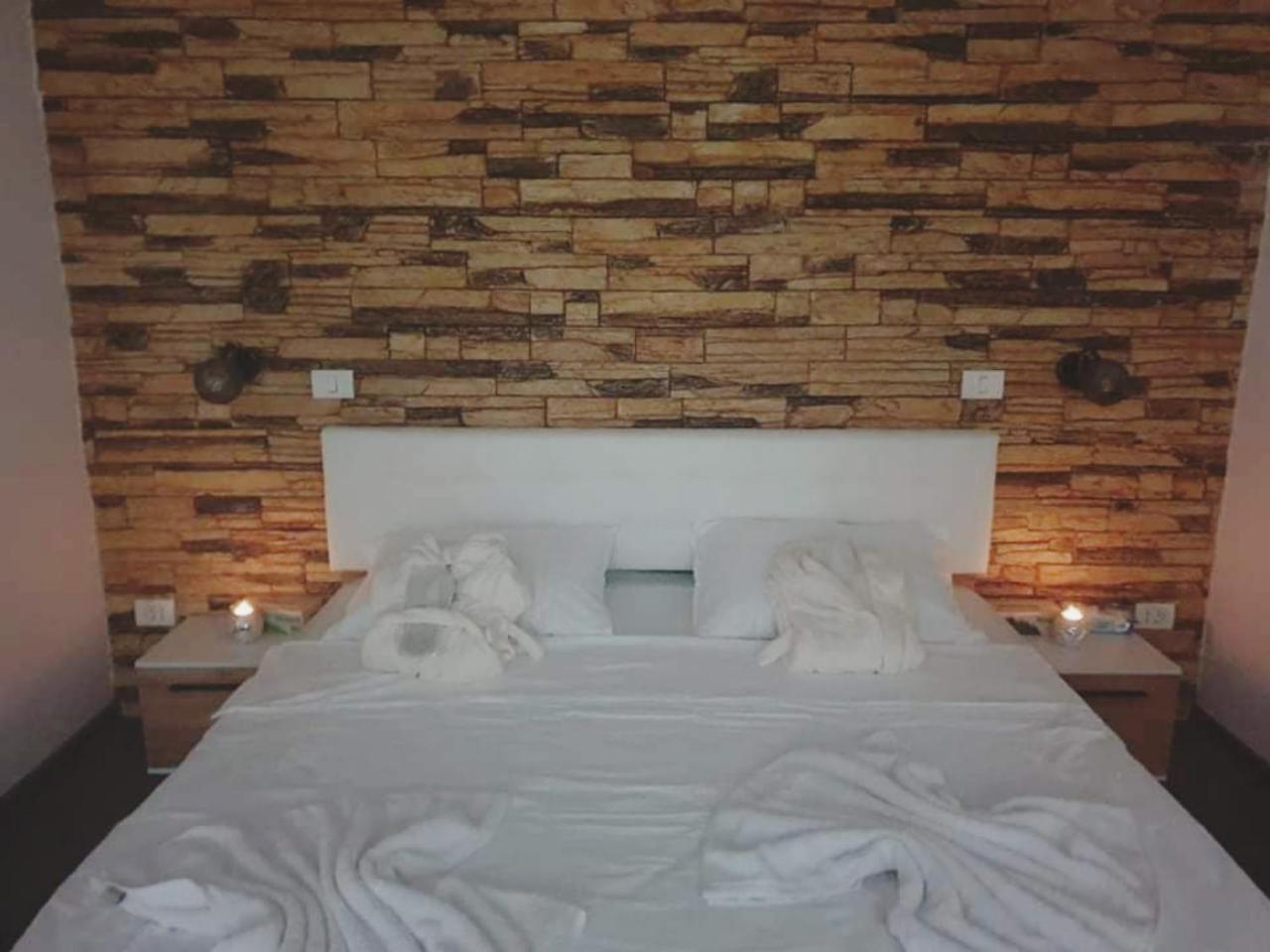 Insomnia Studio — 4-Star Luxury Hotel in Drobeta-Turnu Severin, Romania