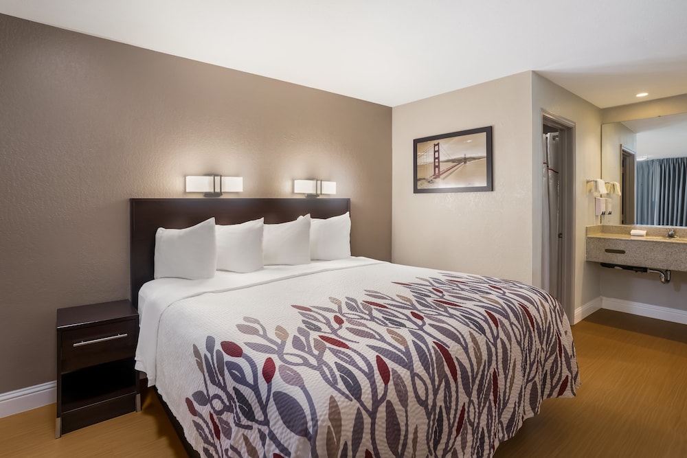 Red Roof Inn Stockton - photo 14