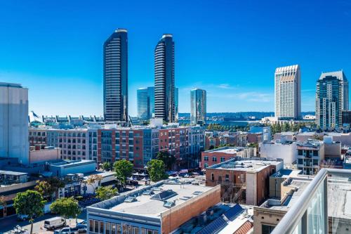Skyline Escape in the Heart of Downtown — 4-Star Luxury Hotel in San Diego, United States