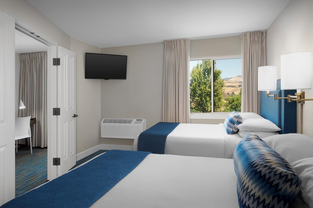 Ashland Hills Hotel & Suites - photo 18