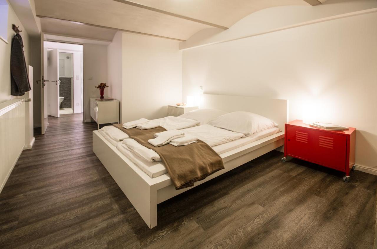 Quiet Courtyard Apartment — 4-Star Luxury Hotel in Berlin, Germany