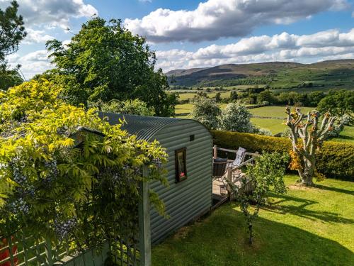 The Hut in the Orchard @ Yorecroft