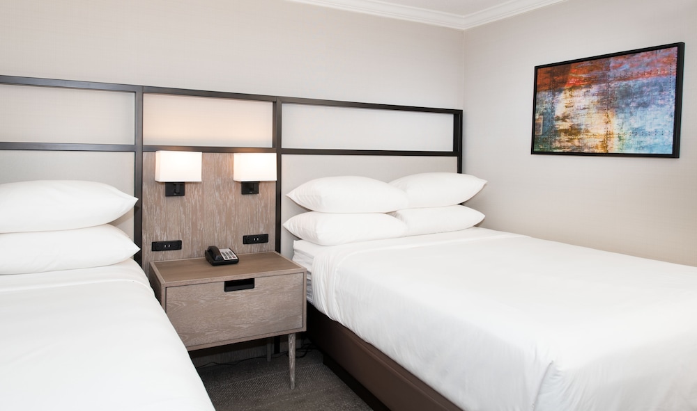 Crowne Plaza Baltimore Inner Harbor - photo 17