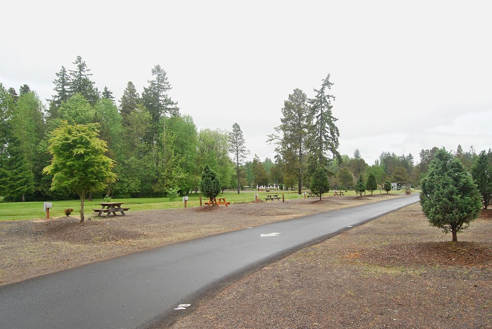 Silver Cove RV Resort - photo 33