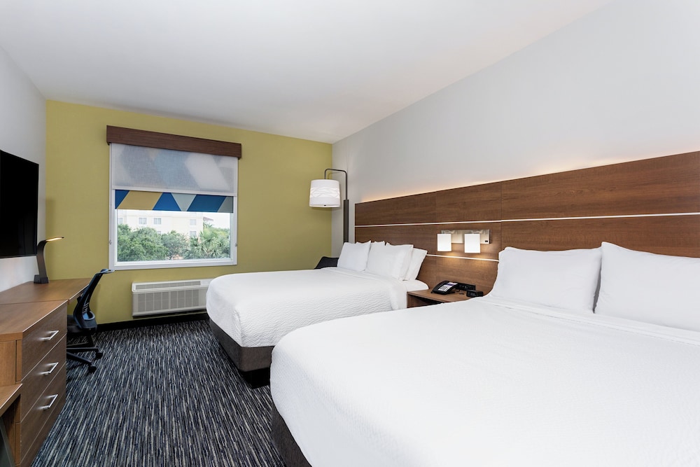 Holiday Inn Express & Suites Miramar - photo 9