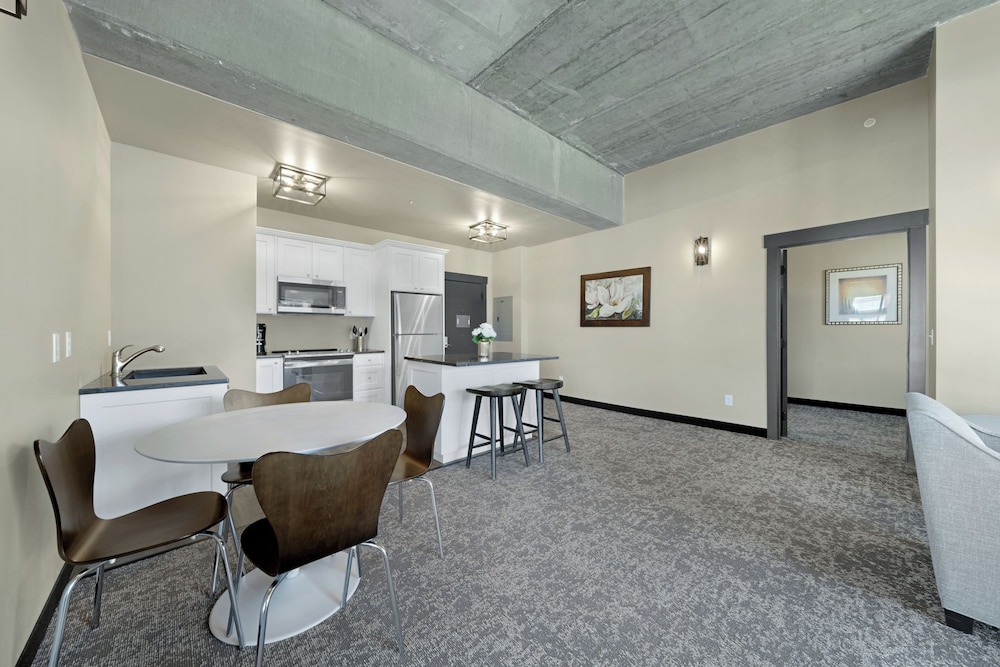 The Suites at Prairie Falls & Event Center - photo 27