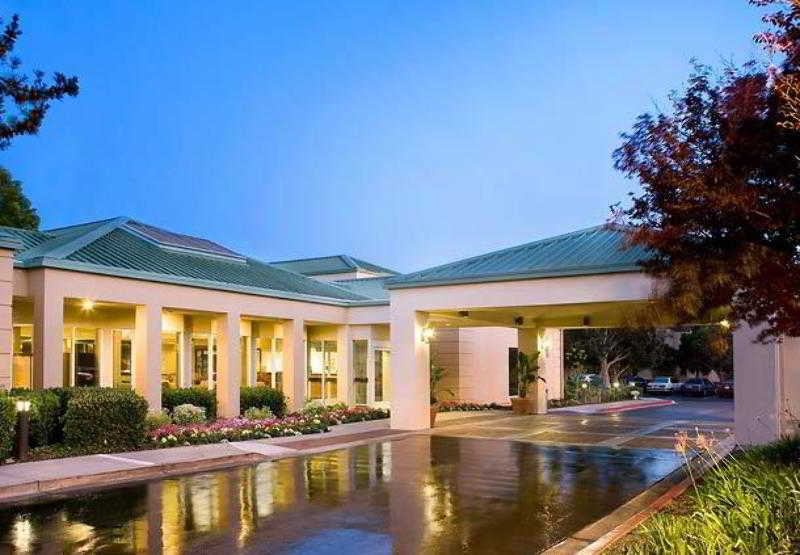 Courtyard by Marriott San Mateo Foster City - photo 11