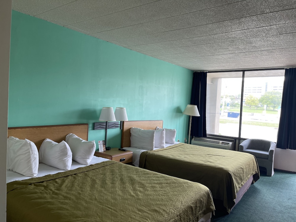 Econo Lodge Altoona I 99 - photo 15