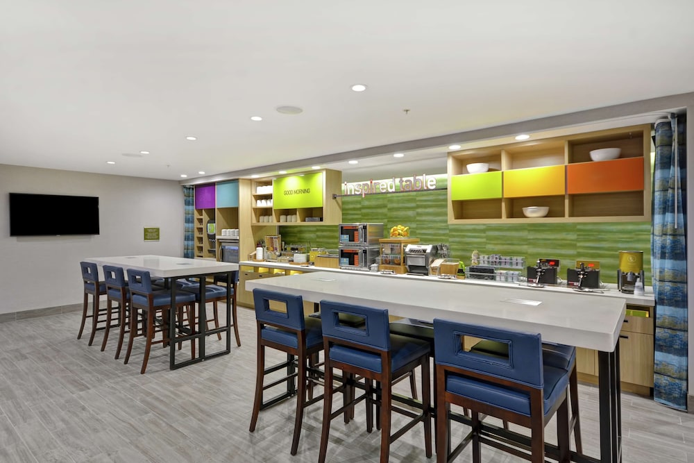 Home2 Suites by Hilton Grand Rapids North - photo 34