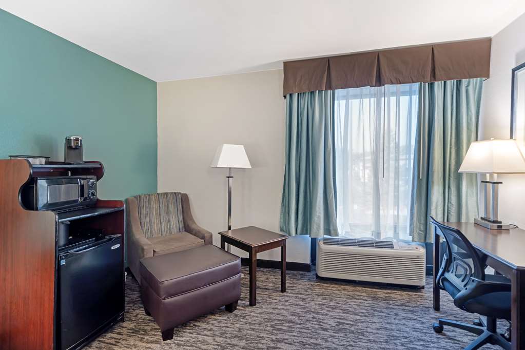 Best Western Plus Chicagoland Countryside - photo 11