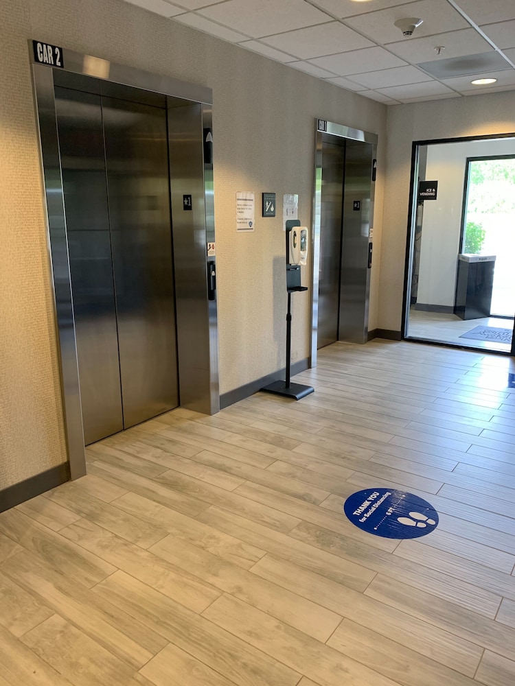 Hampton Inn & Suites Syracuse Dewitt - photo 46