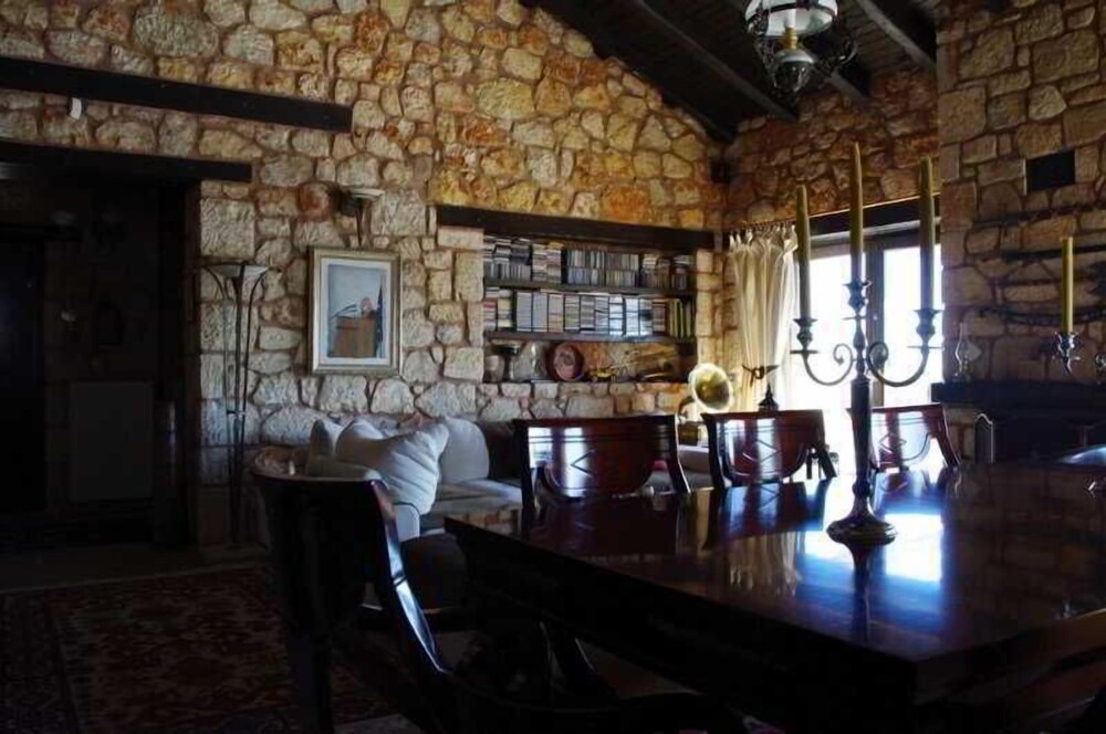 Villa Chateau Olympia — 4-Star Luxury Hotel in Polygyros, Greece