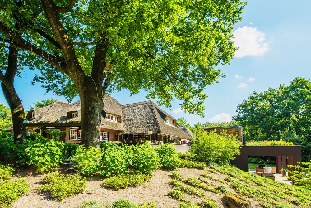Restaurant & Hotel Hoog Holten — 4-Star Luxury Hotel in Raalte, Netherlands