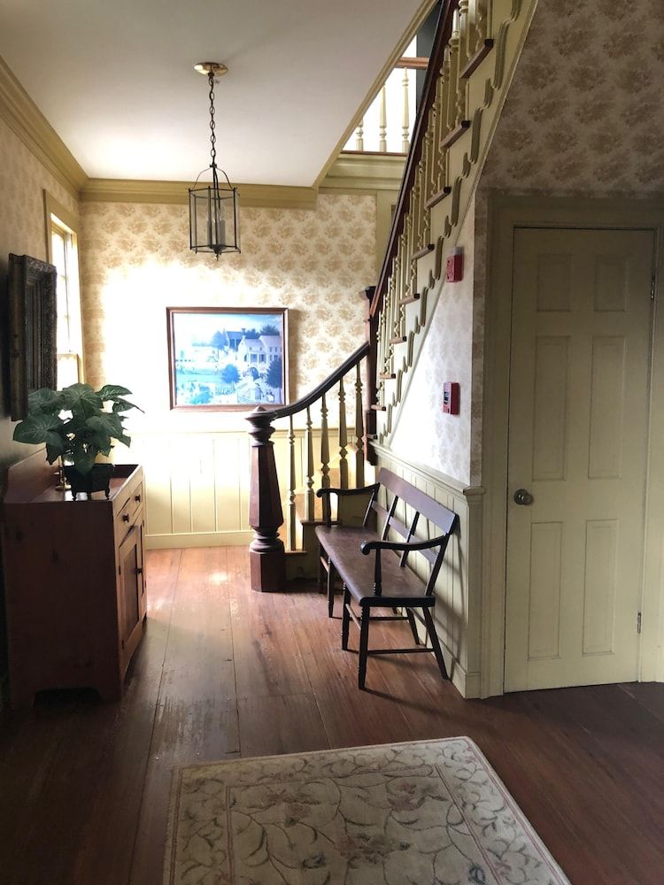 War Hill Inn - photo 21