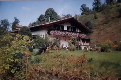 Ferienwohnung Rutz inkl. Chiemgaukarte — 4-Star Luxury Hotel in Ruhpolding, Germany