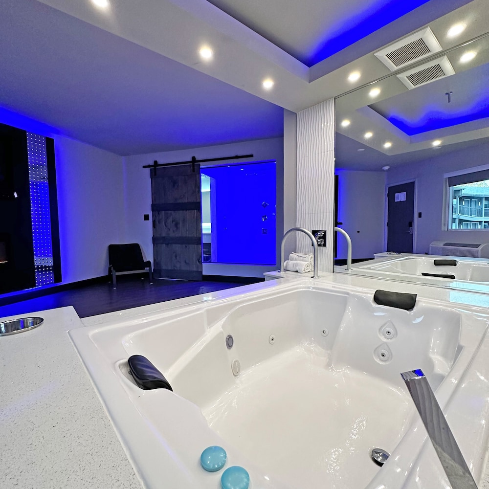 Imperial Suites Adults Only - photo 48