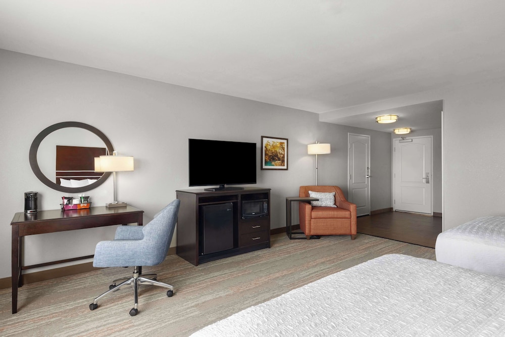 Hampton Inn & Suites Douglas - photo 12