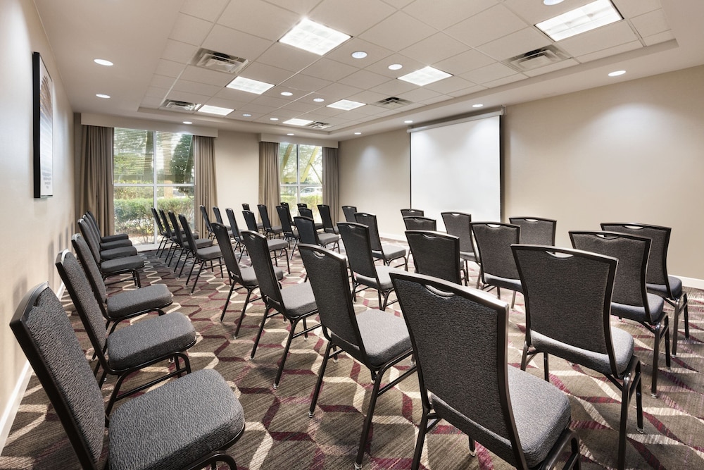 Residence Inn by Marriott Daytona Beach Speedway Airport - photo 29