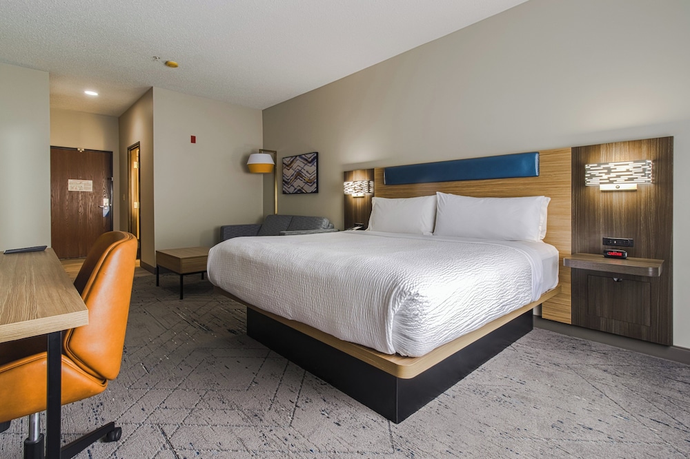 Holiday Inn Express Hartford Newington by IHG - photo 28