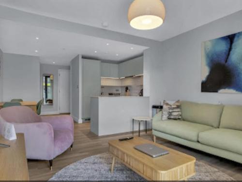 Apartment Olympic Apartment by Interhome — 4-Star Luxury Hotel in London, United Kingdom