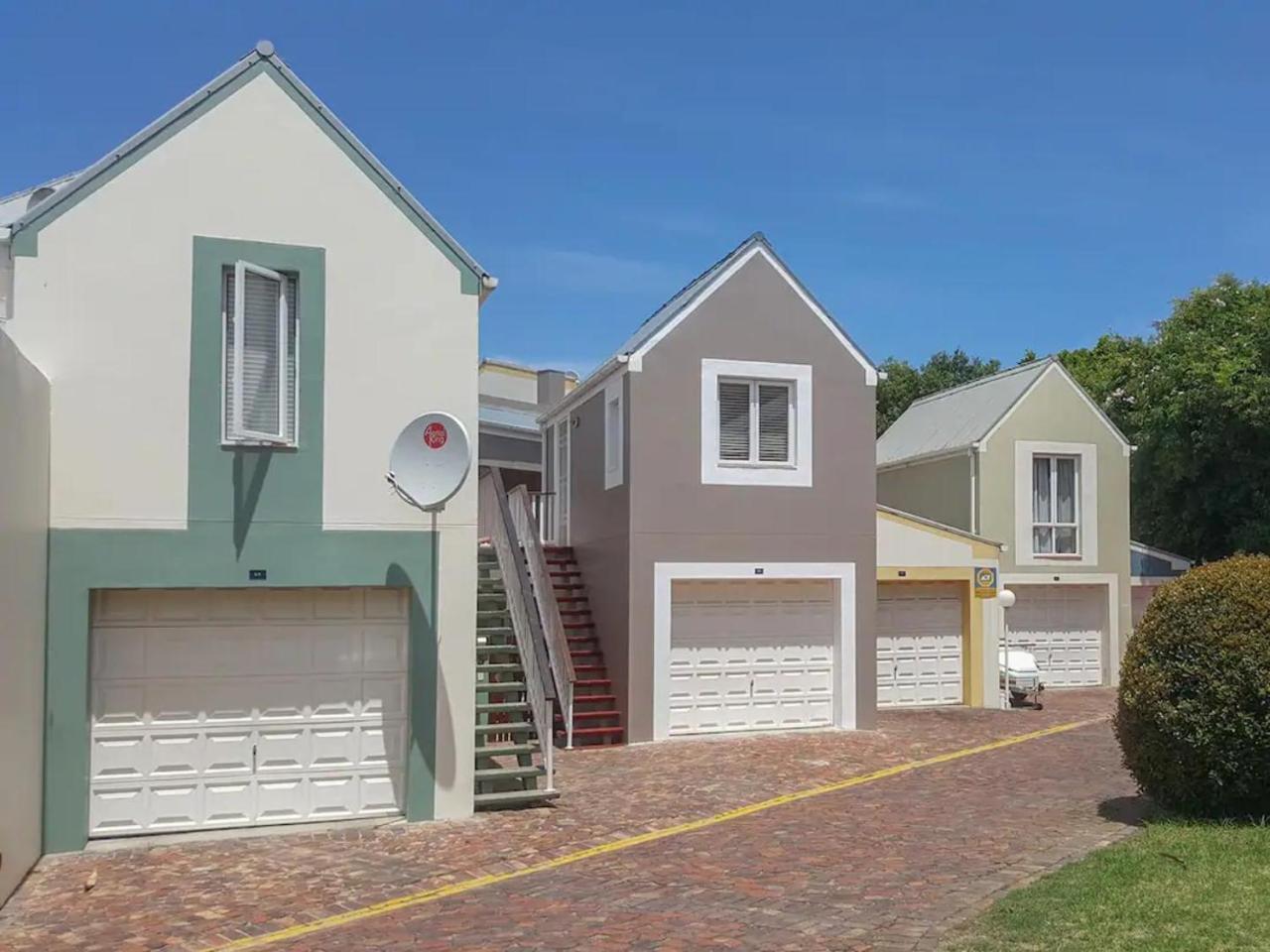 5 Tides End and 5 on Tides End — 4-Star Luxury Hotel in Knysna, South Africa