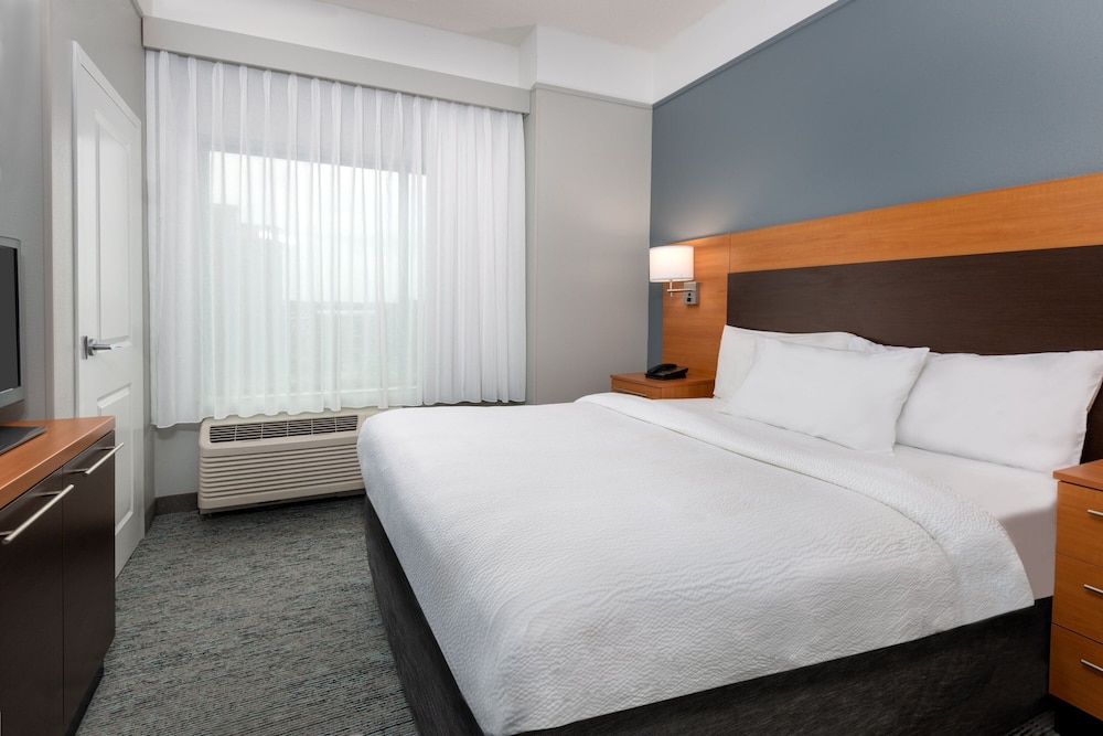 TownePlace Suites Buffalo Airport - photo 10