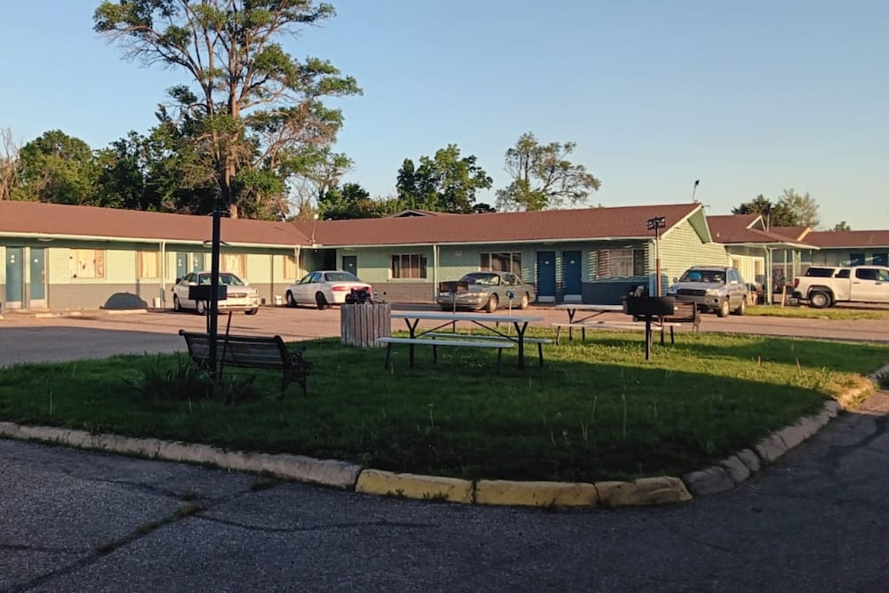 Blueway Inn and Suites El Dorado - photo 15