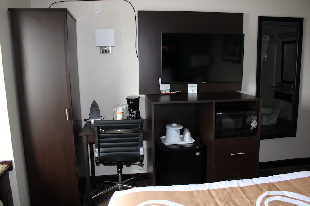 Quality Inn Mount Pleasant - photo 6